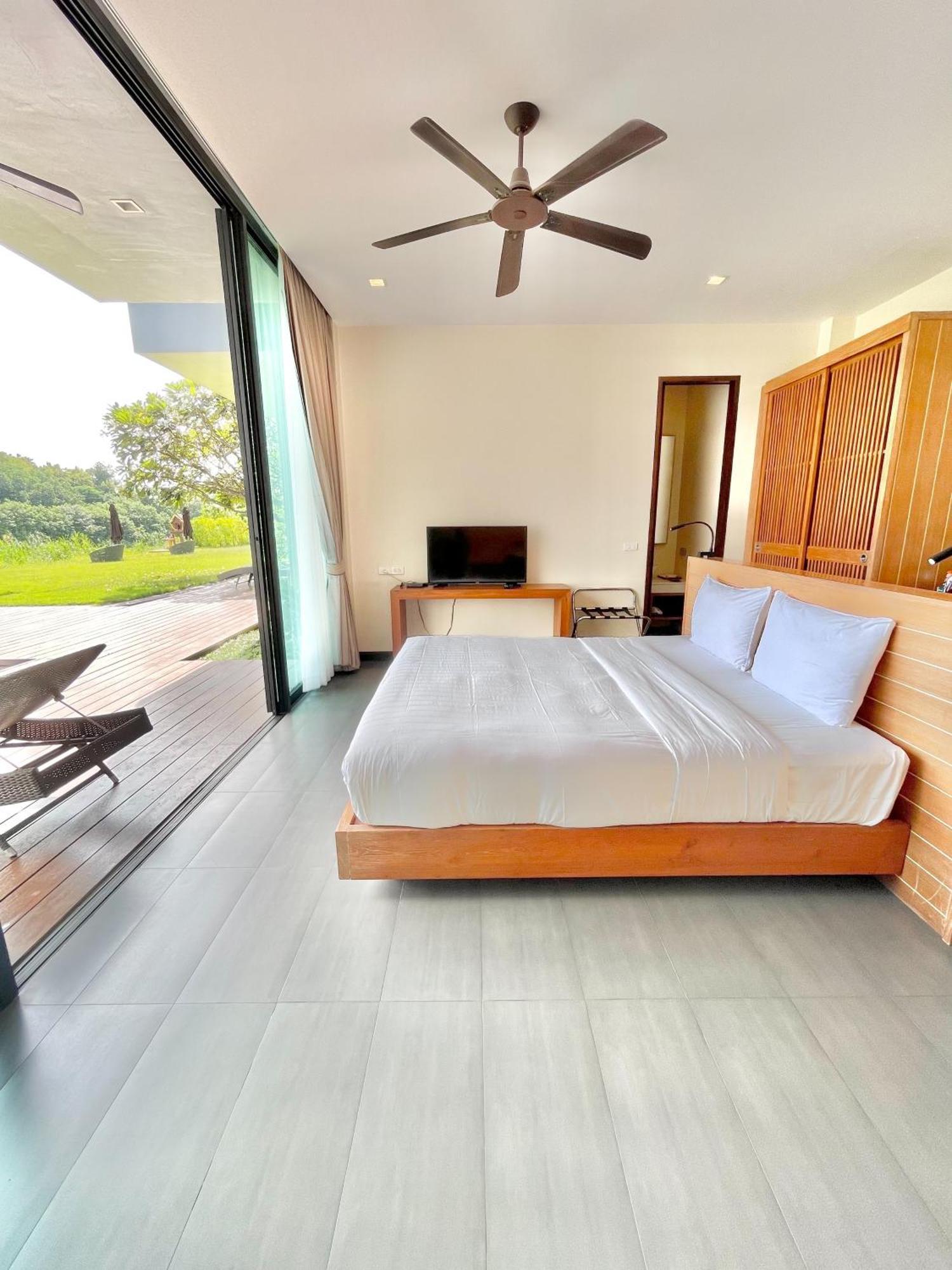 รีสอร์ท เซนศาลา ริเวอร์พาร์ค 4*